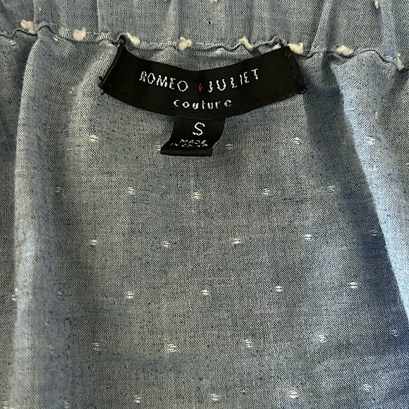 Romeo & Juliet Couture Light Blue Dotted Ruched 3/4 Sleeves Shirt Top **Size S** - Picture 4 of 4